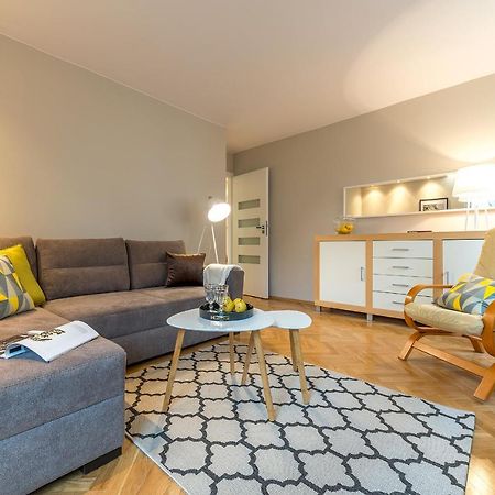 Chmielna 73 P&O Serviced Apartments Варшава Екстериор снимка