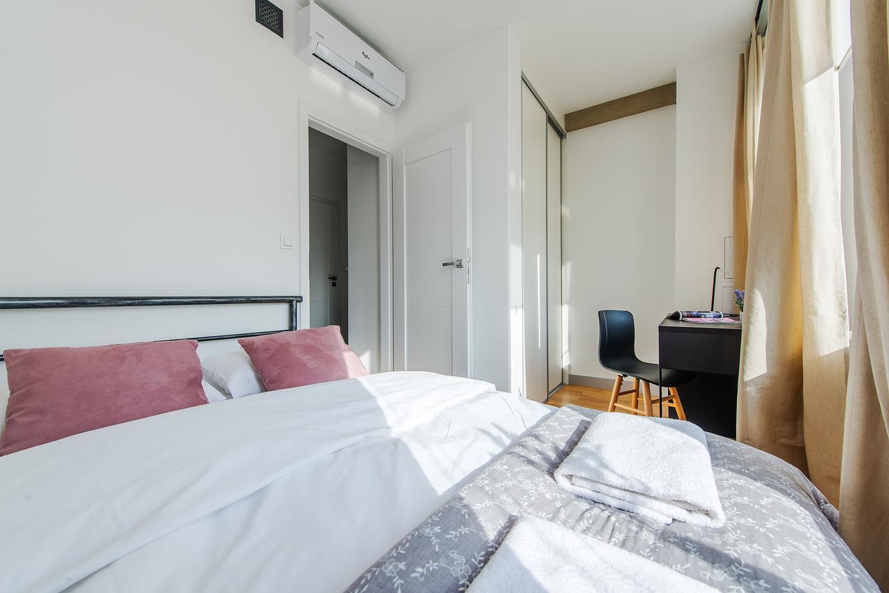 Chmielna 73 P&O Serviced Apartments Варшава Екстериор снимка