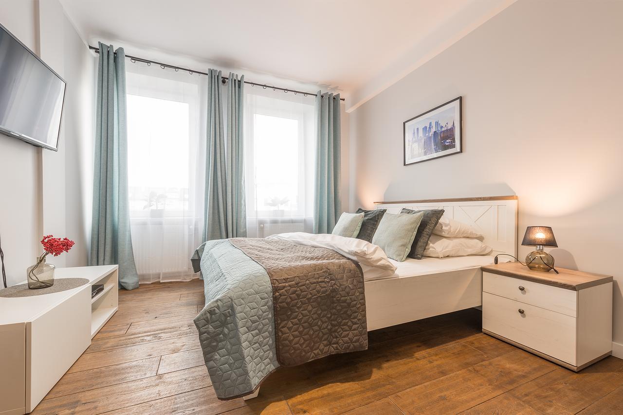 Chmielna 73 P&O Serviced Apartments Варшава Екстериор снимка